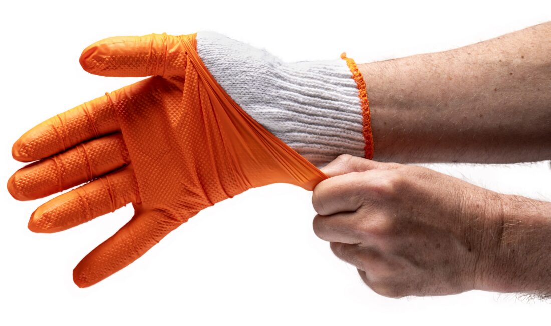 A008 BBQ Pre and Serve Gloves Studio 002